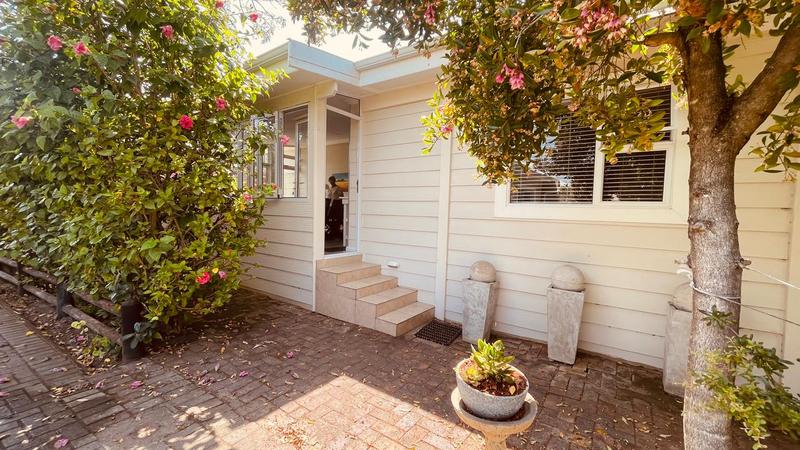 To Let 4 Bedroom Property for Rent in Keurbooms River Western Cape